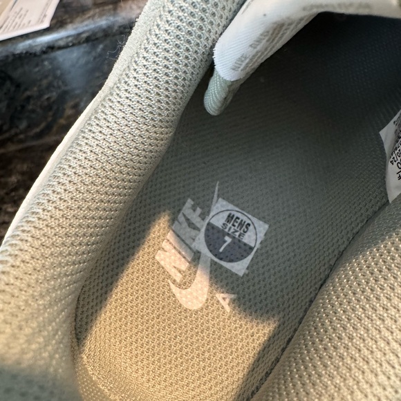 Nike Air Force 1 Mint Green Sneakers - Picture 2 of 4